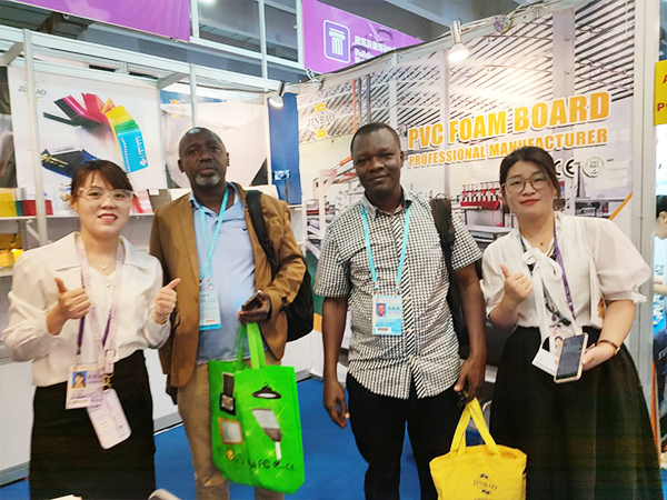 中国进出口商品交易会-金宝-亚克力-PVC-5